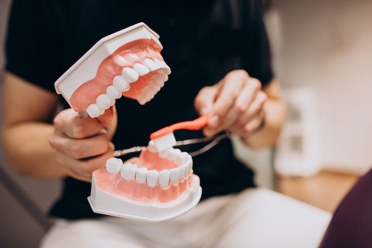 هزینه سفید کردن دندان در اصلاح لبخند